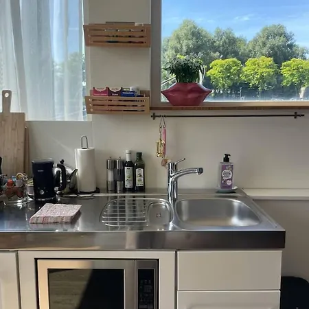 Båter Unique Houseboat In København